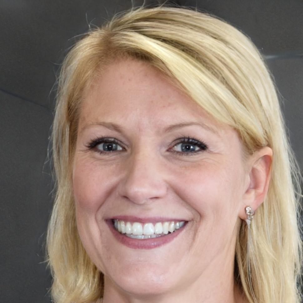 Portrait of Mai Trần, market fundamentals and macro analysis teacher